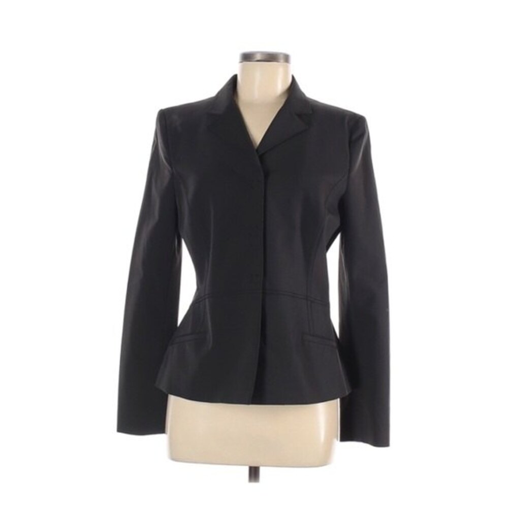 PRADA tailored jacket feature a‎ 3-button front closure size 44 US size 8
